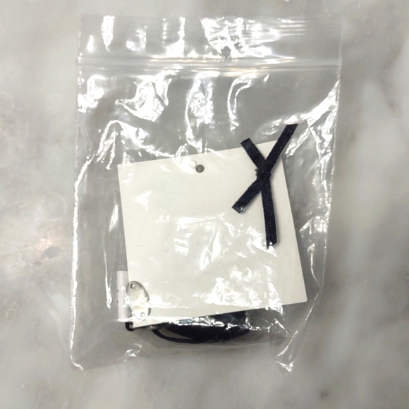 Calvin Klein Strapless Black Push-Up Bra 32C - Picture 8 of 9